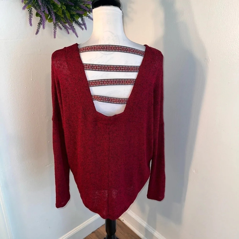 Alya,NWT, SM, oversized 3/4length sleeve sweater w/open back band strip closure